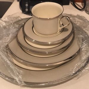 Lenox Fine Bone China 5 Piece Dinner Set